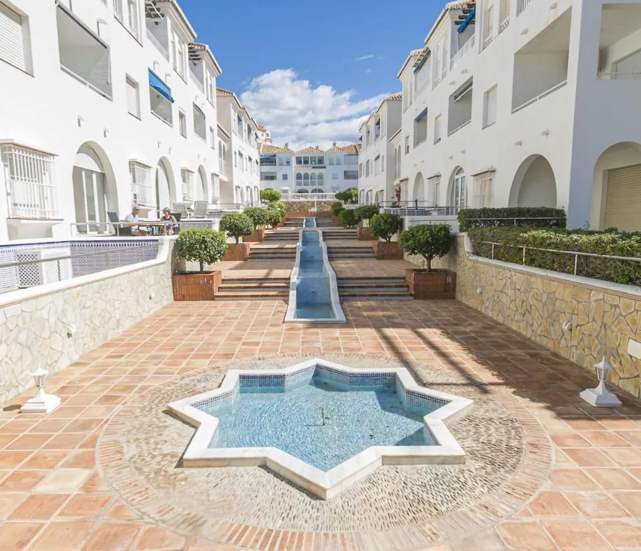 Nerja Sun Apartment Alba Las Fuentes 0*,  إسبانيا